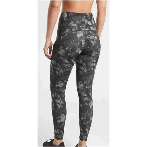 Athleta Rainier Printed Legging Womens M Frozen Floral‎ Grey Athletic Pull On - Picture 2 of 8